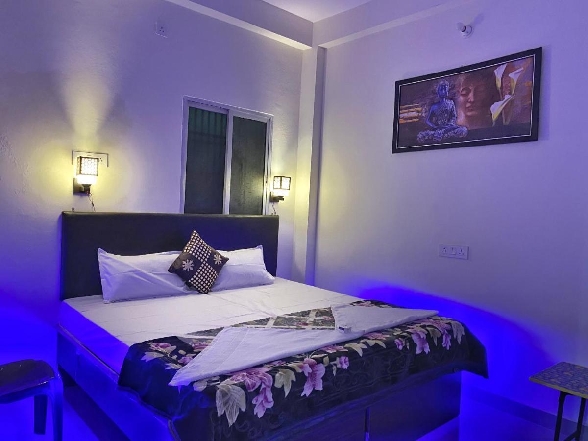 Gully Ghar Hotel พาราณสี ภายนอก รูปภาพ