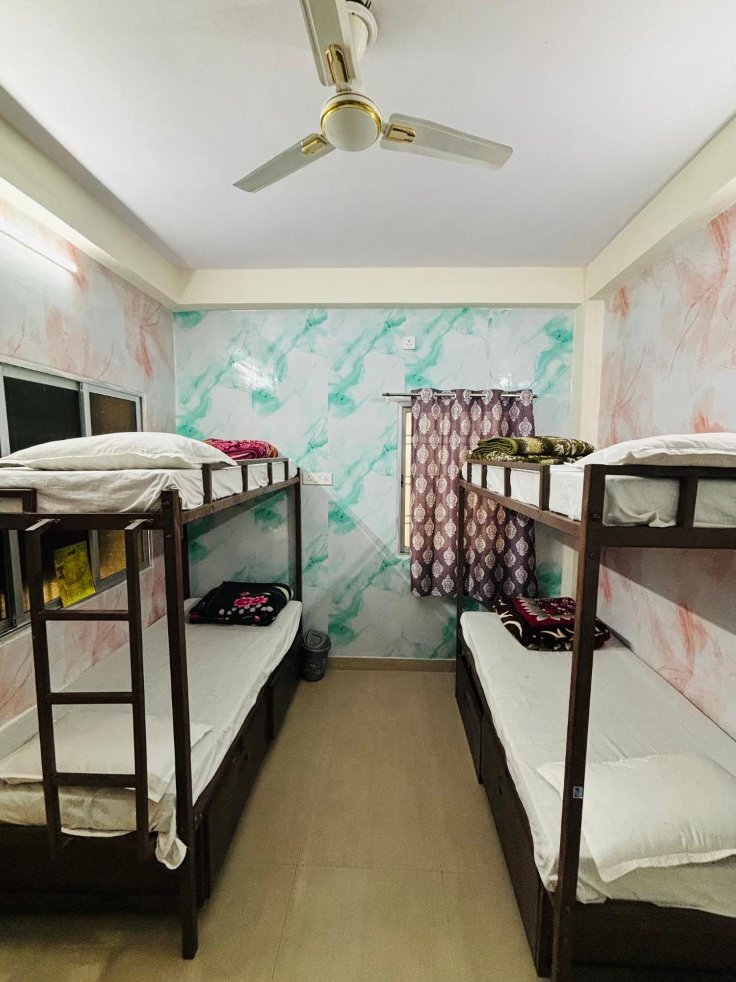 Gully Ghar Hotel พาราณสี ภายนอก รูปภาพ